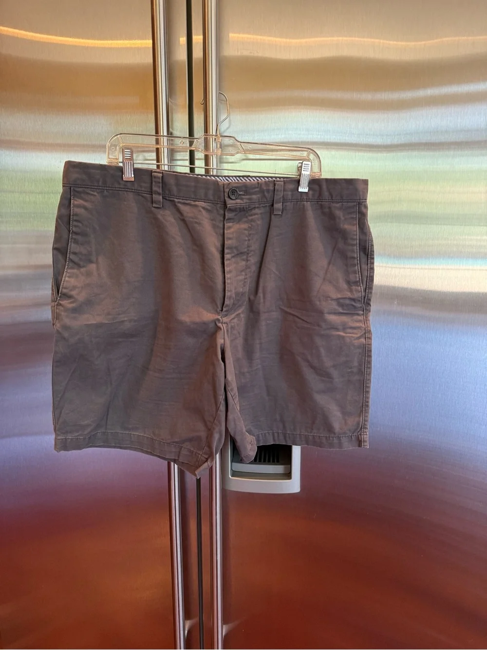 Banana Republic Men's Flat Front Chino Shorts in Gray-Brown, size 38